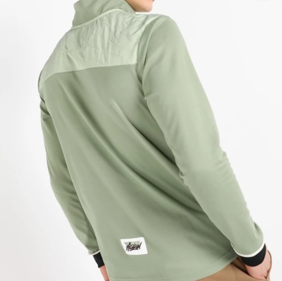 NIKE DRI-FIT  LIGHT GREEN SPORTS T-SHIRT - Picture 8 of 9